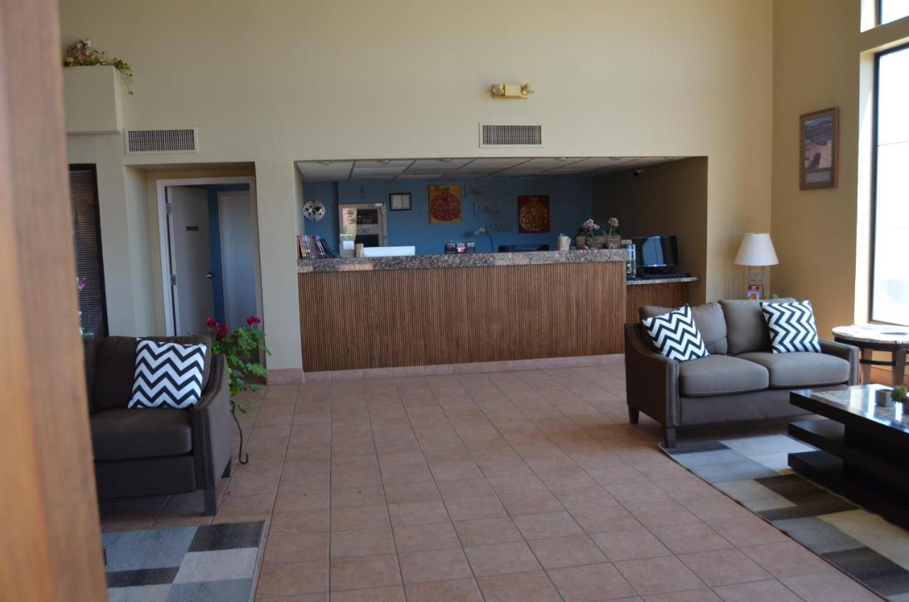 The Noor Hotel Torrey Exterior photo
