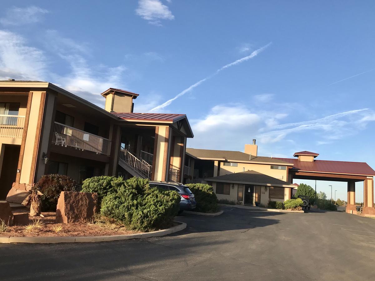 The Noor Hotel Torrey Exterior photo